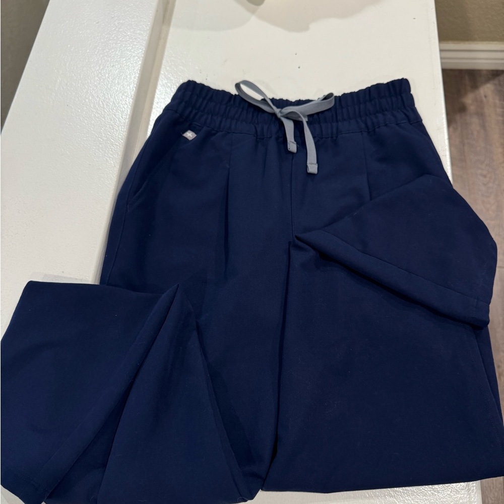 Figs Women’s Navy High Waisted Lille Tapered - Scrub Pan